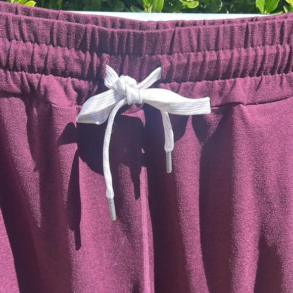 Vuori Maroon Jogger Pants with drawstring and side pockets and cuffs. - Picture 2 of 5